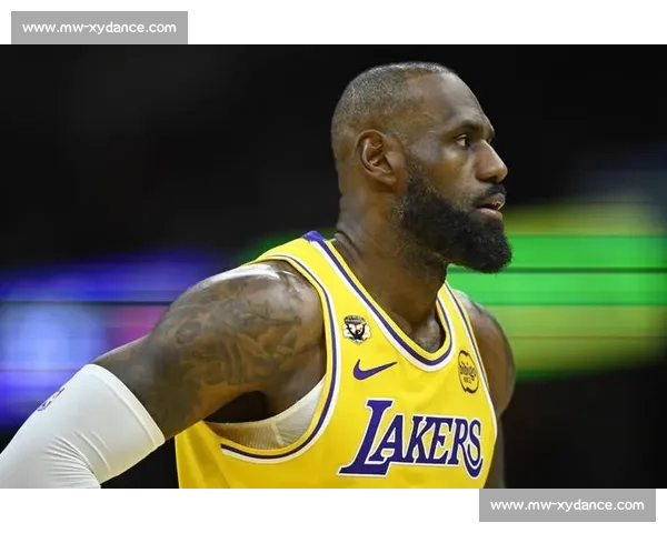 詹姆斯挑战勇士历史对决揭秘 勇士主场如何迎接湖人王者归来